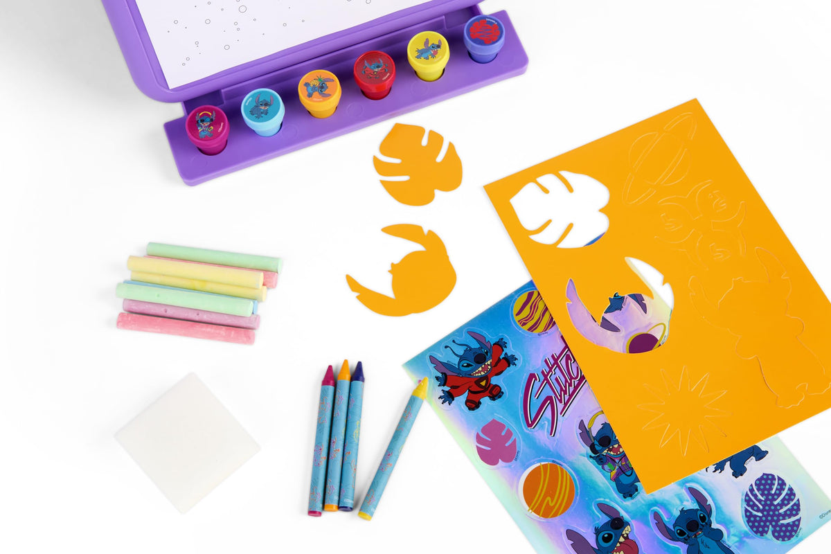 Disney Stitch schildersezel, draagbare knutselkoffer met krijtjes, stempels en stickers